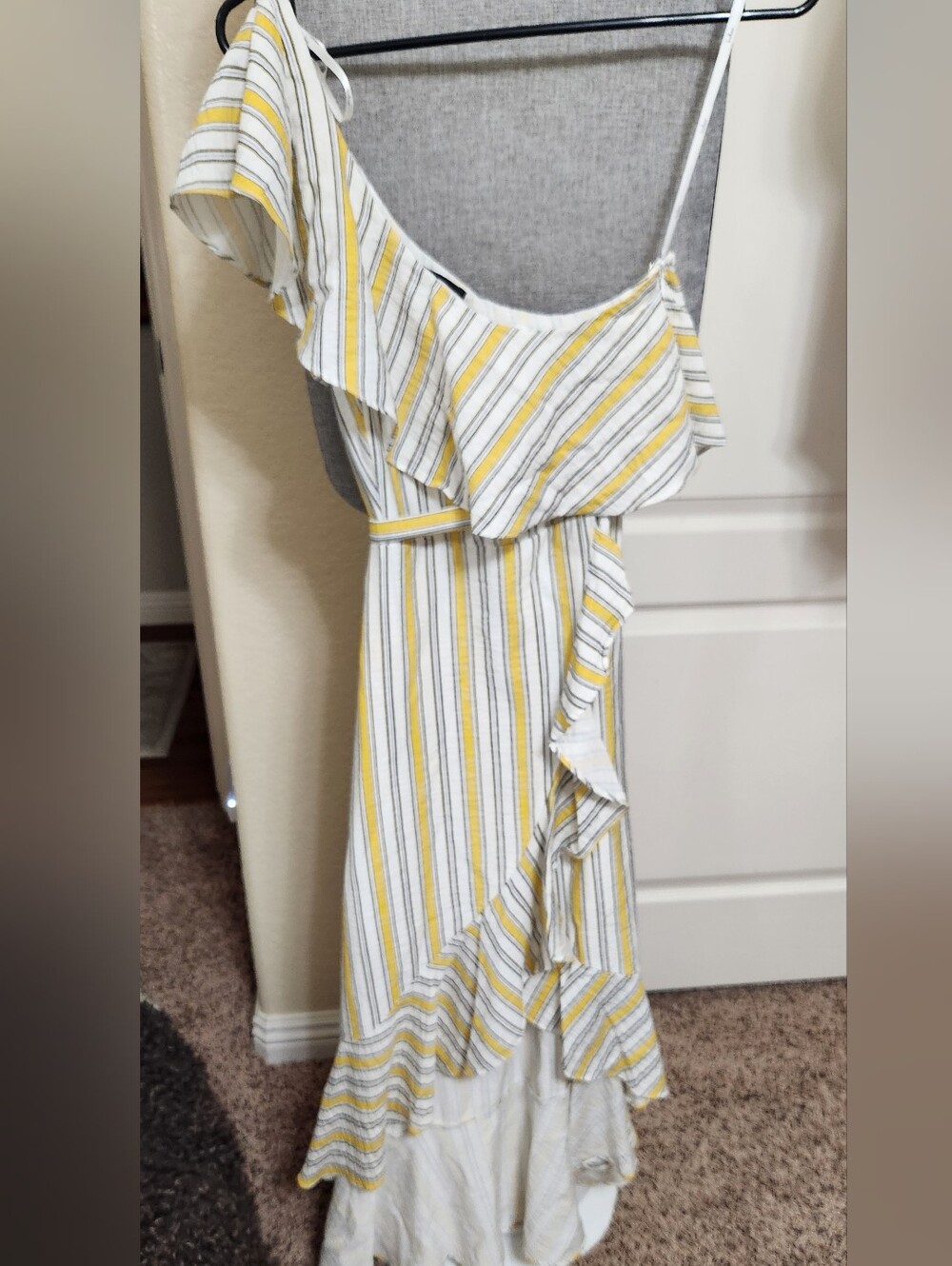 Lulus High Tide Yellow Striped One-Shoulder Midi Dress Medium - Picture 3 of 8